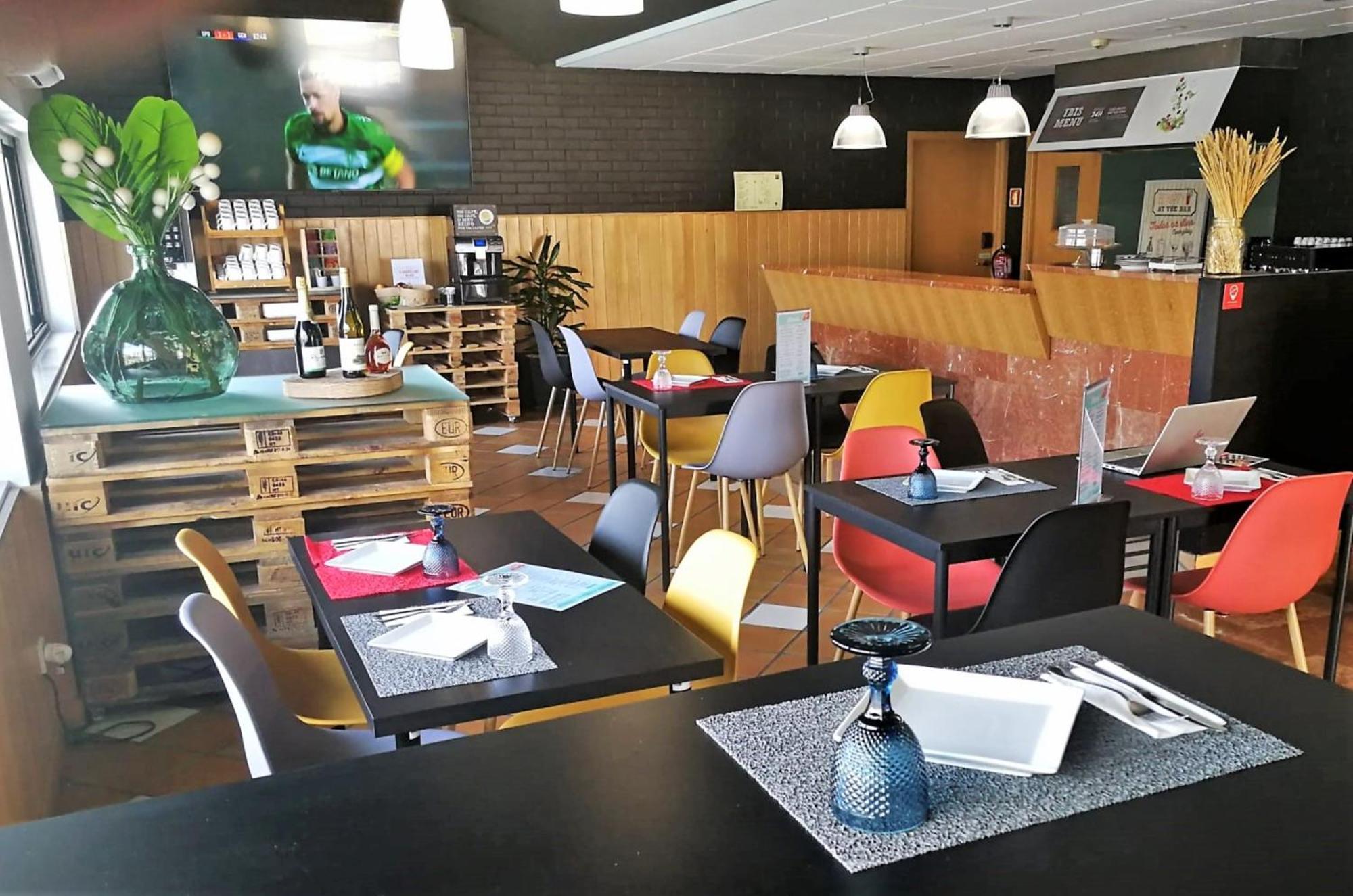 Hotel Ibis Leiria Fatima Exteriör bild