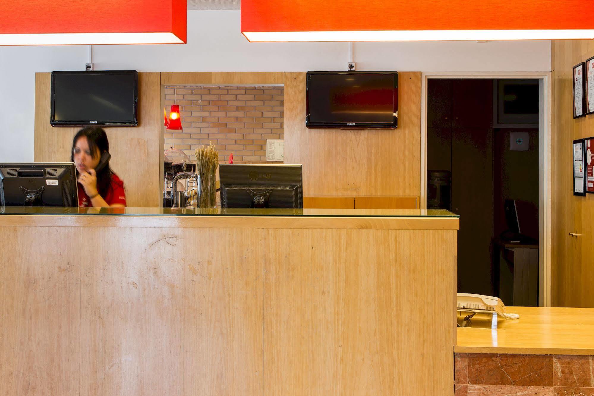 Hotel Ibis Leiria Fatima Exteriör bild
