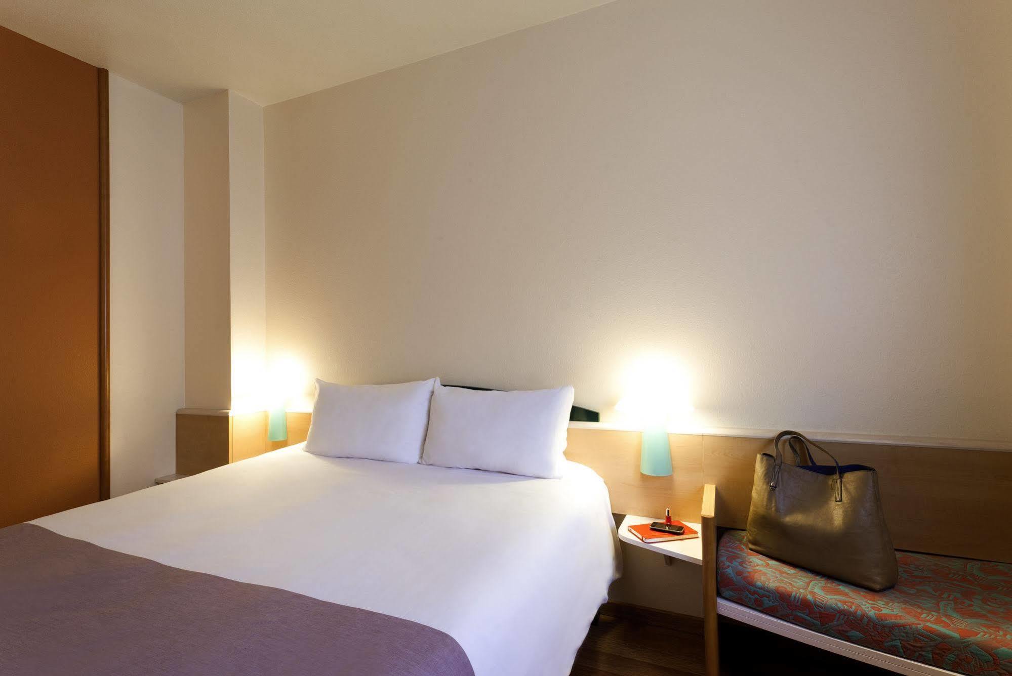 Hotel Ibis Leiria Fatima Exteriör bild